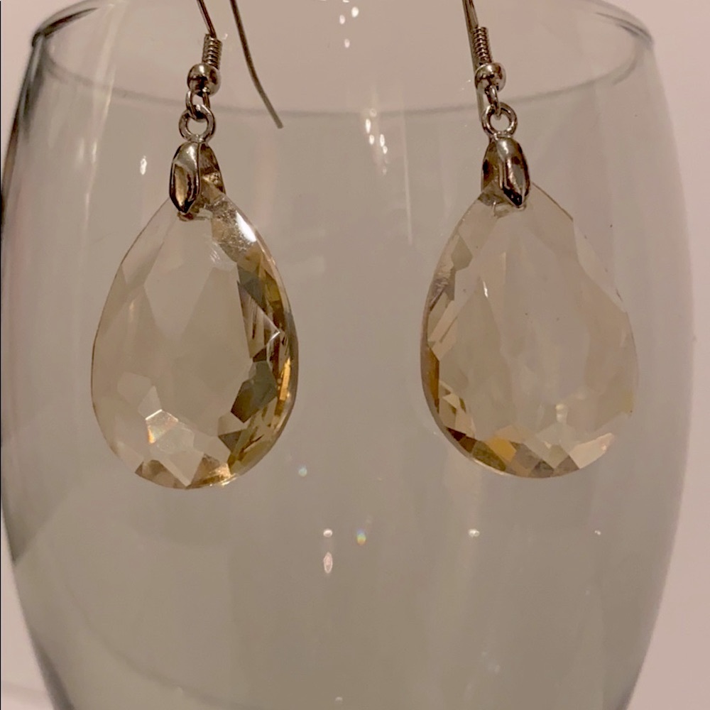 $12🔥 NEW Large Teardrop Faceted Earrings- 2” long!!!